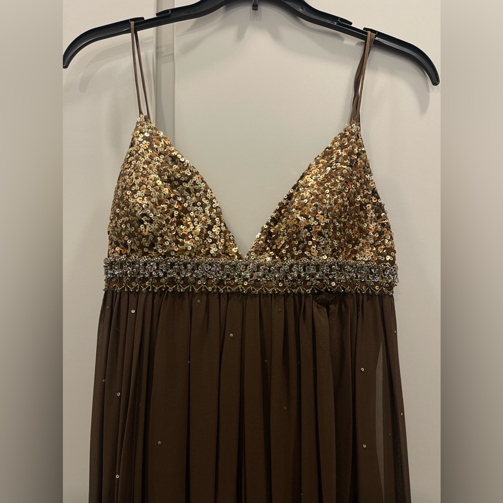 Beautiful goddess dress in gold and brown. Worn once.